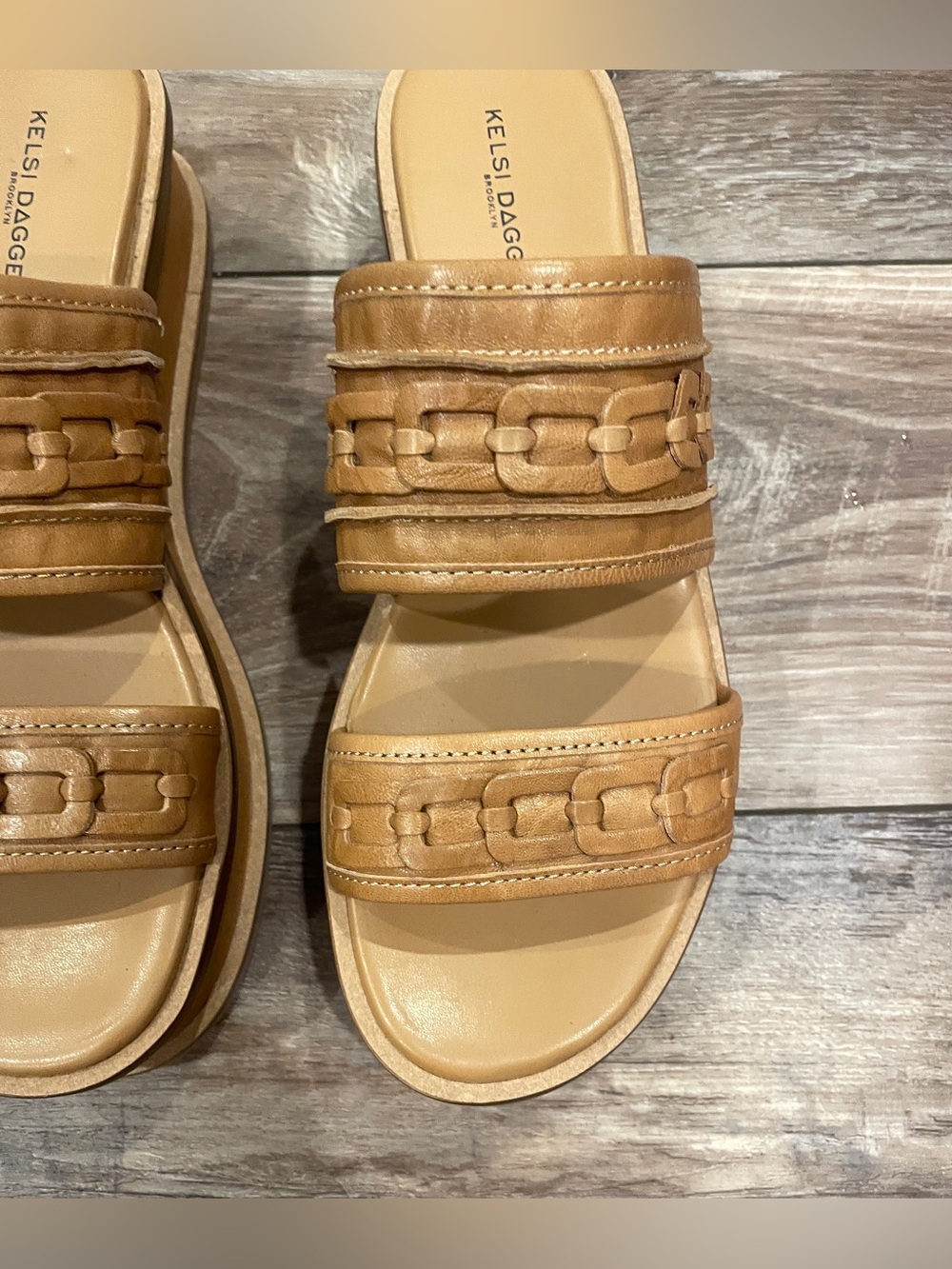 NWOT Kelsi Dagger Drift Leather Sandals - Picture 3 of 7